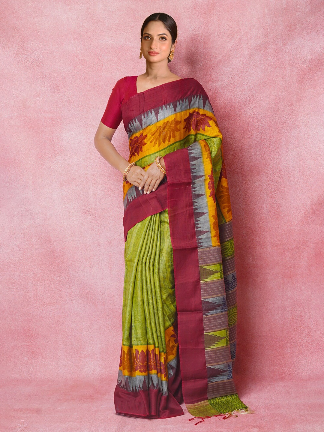 

Unnati Silks Ethnic Motifs Pure Silk Handloom Tussar Saree, Green