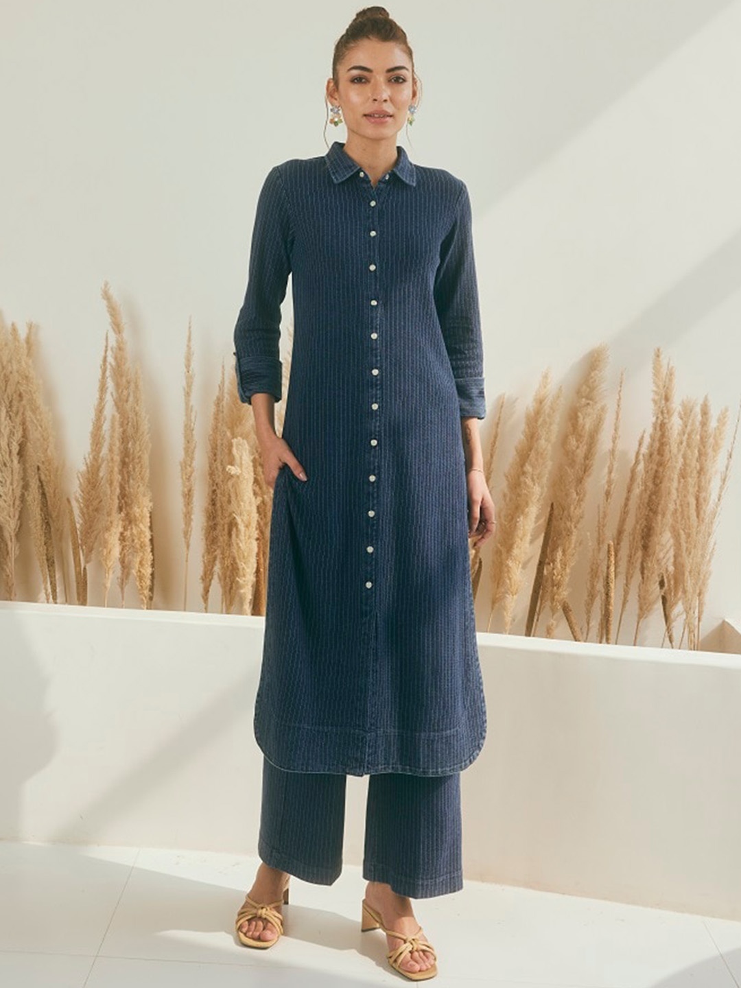 

STADO Striped Shirt Collar Regular Pure Cotton Kurta With Palazzos, Navy blue
