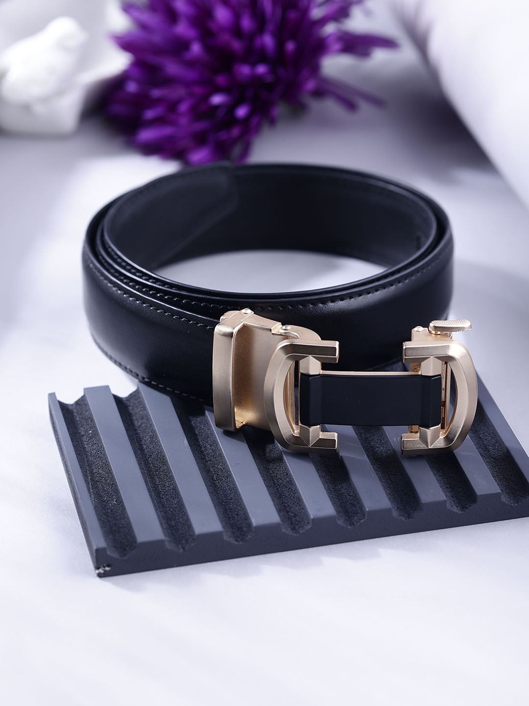 

ZEVORA Men Slim Leather Belt, Black