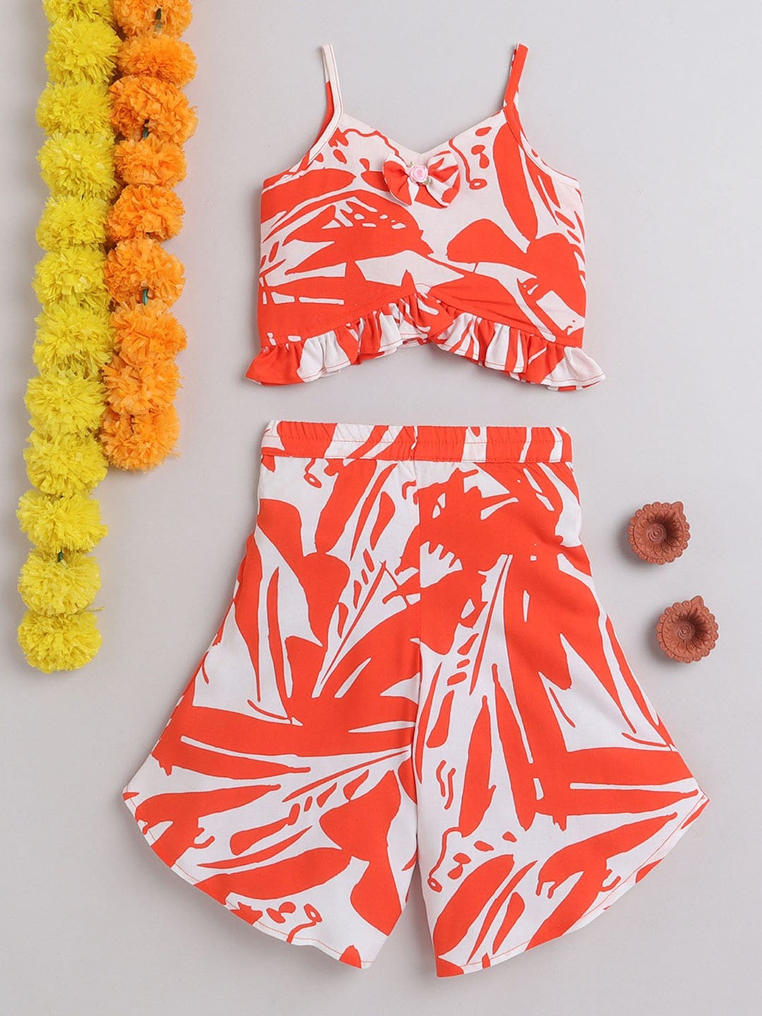 

MANY FROCKS & Girls Printed Shoulder Straps Pure Cotton Top With Shorts, Orange