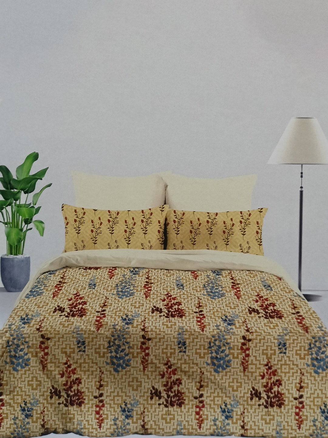 

Signature Beige & Maroon Floral 160 TC Queen Bedsheet with 2 Pillow Covers