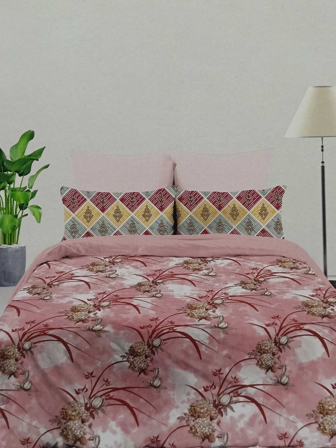 

Signature Pink & White Floral 160 TC Queen Bedsheet with 2 Pillow Covers