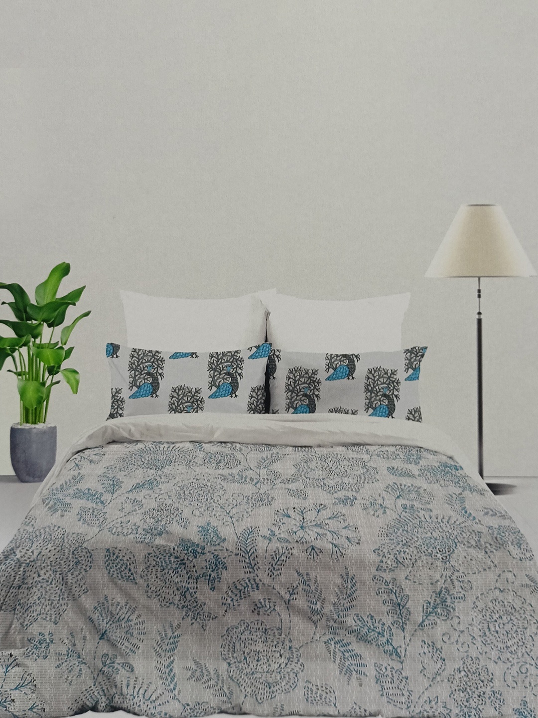 

Signature Grey & Blue Floral 160 TC Queen Bedsheet with 2 Pillow Covers