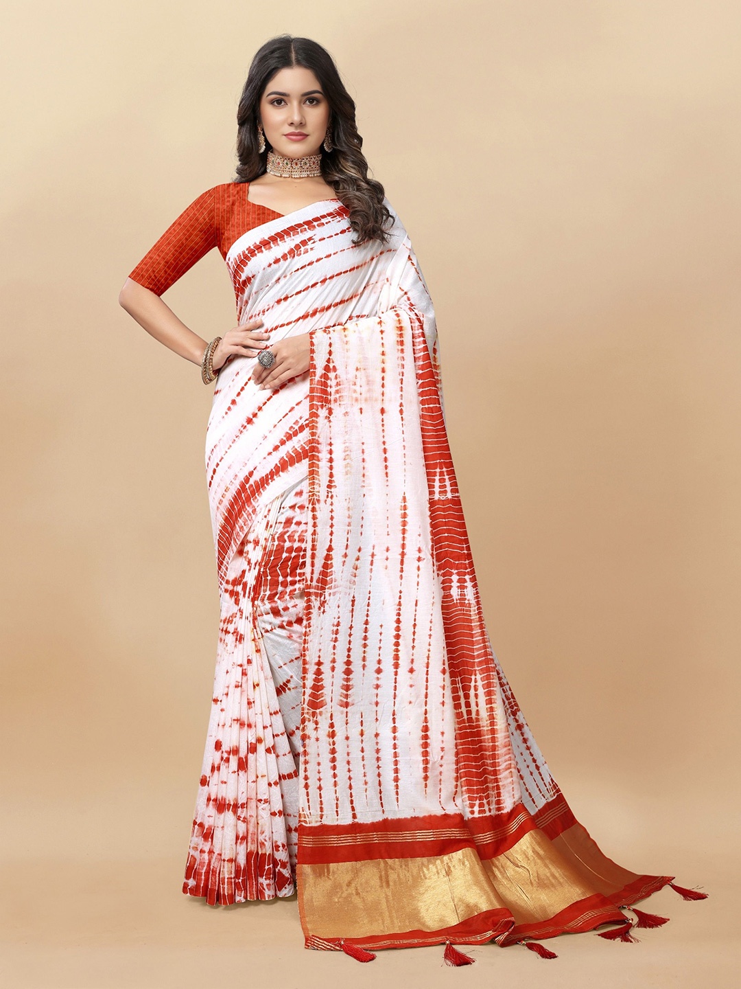 

V3 FASHION STUDIO Tie and Dyed Pure Cotton Jamdani Saree, Red