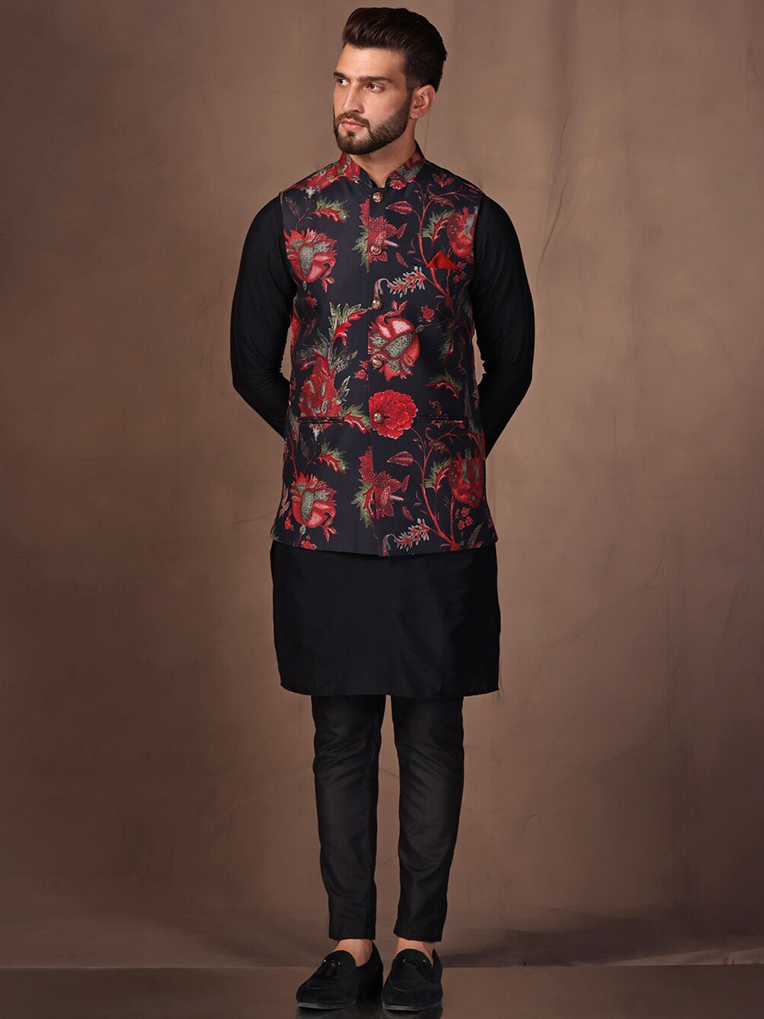 

KISAH Regular Kurta With Pyjamas & Jacket, Black