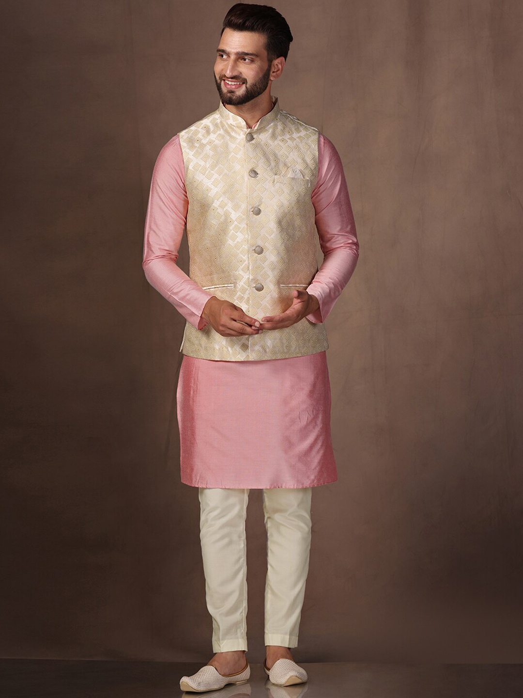 

KISAH Regular Kurta With Trouser & Jacket, Off white