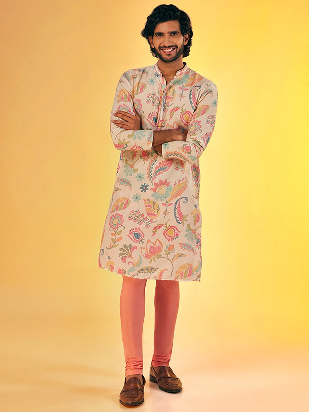 

KISAH Floral Printed Regular Kurta With Churidar, White