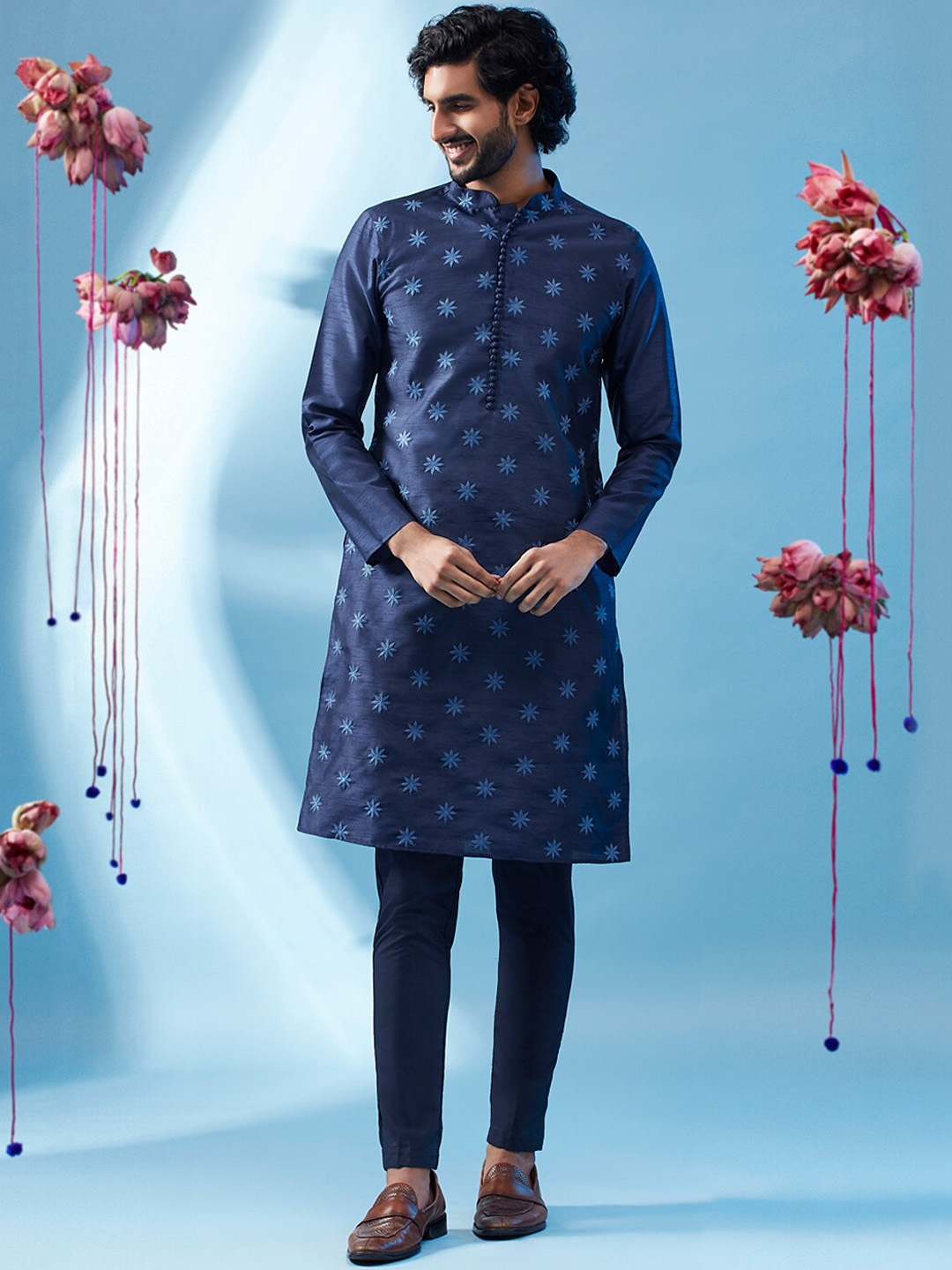 

KISAH Floral Embroidered Kurta With Trousers, Blue