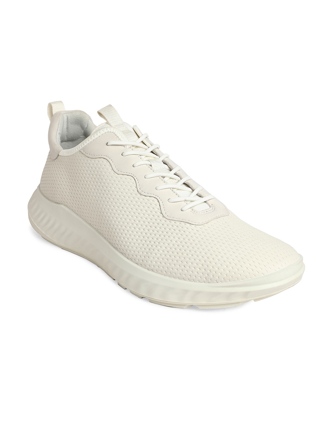 

ECCO Men Ath-1Fm Textured Leather Comfort Insole Sneakers, White