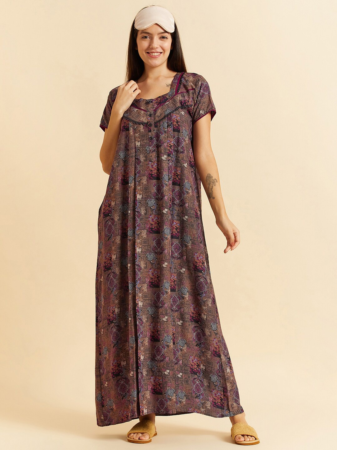 

Sweet Dreams Black Ethnic Motifs Printed Square Neck Pure Cotton Maxi Nightdress