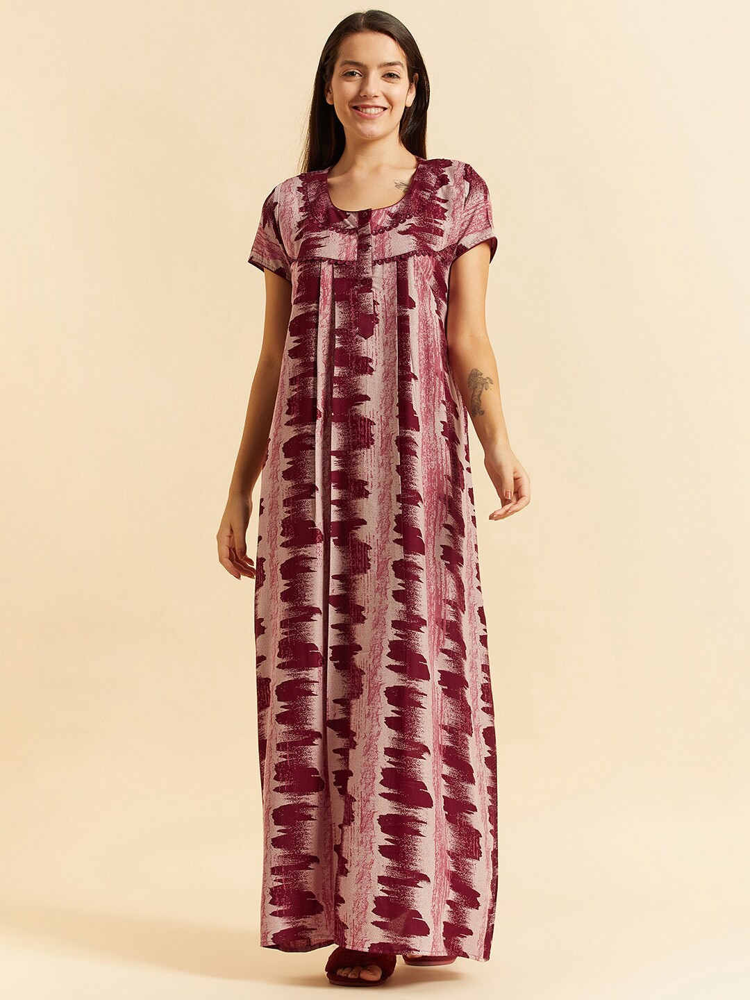 

Sweet Dreams Maroon Abstract Printed Pure Cotton Maxi Nightdress