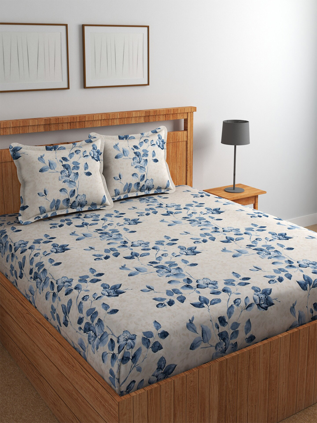 

BELVOSTUM Gulmohar Blue & White Floral Cotton 220 TC Queen Bedsheet With 2 Pillow Covers