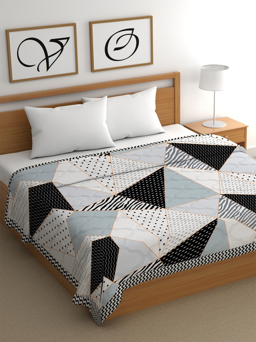 

CHHAVI INDIA Black & White Geometric AC Room Cotton 350 GSM Double Bed Comforter
