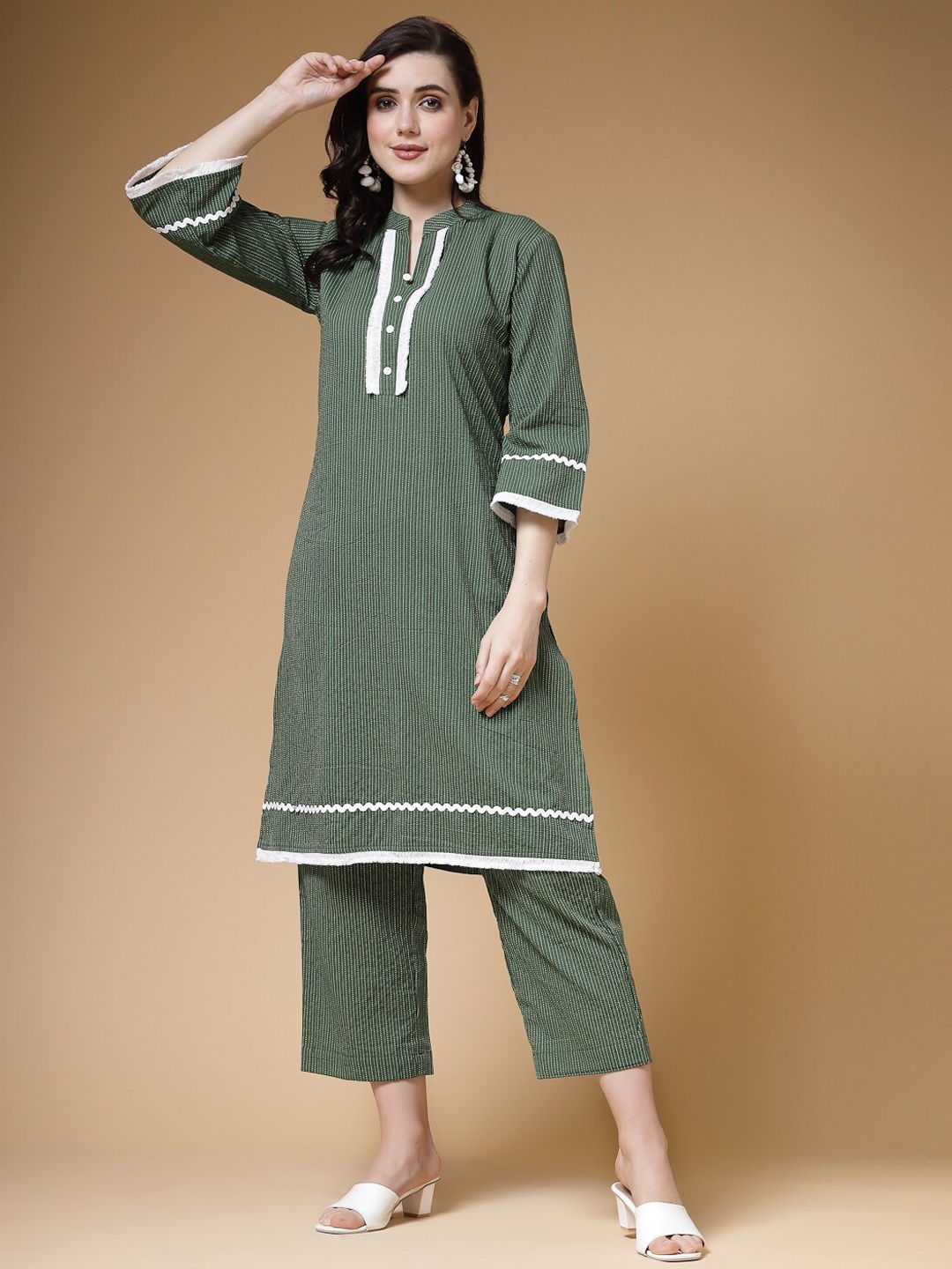 

Indibelle Striped Pure Cotton Kurta with Trouser, Green