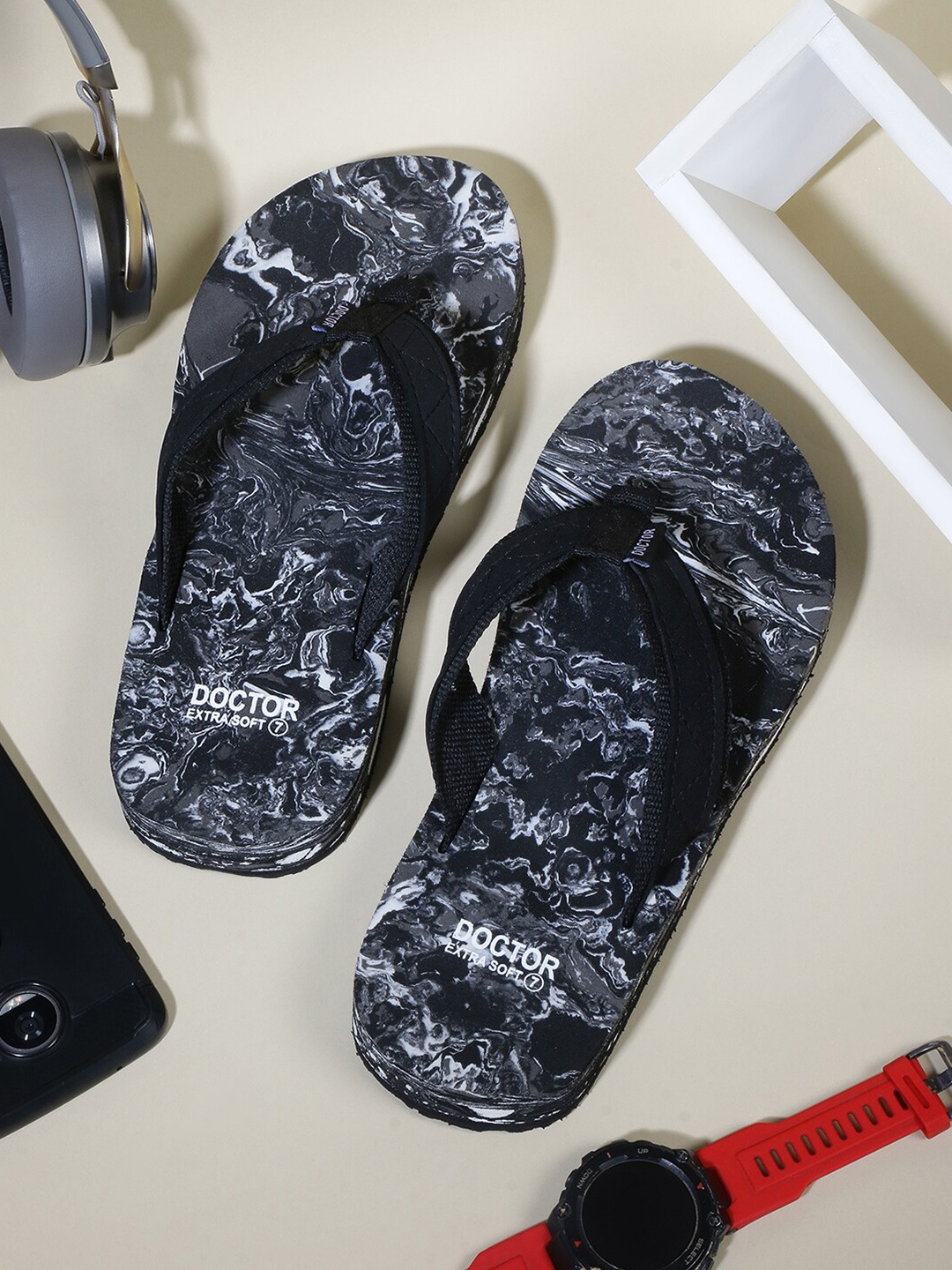 

DOCTOR EXTRA SOFT Men Camouflage Printed Orthopedic Thong Flip-Flops, Black