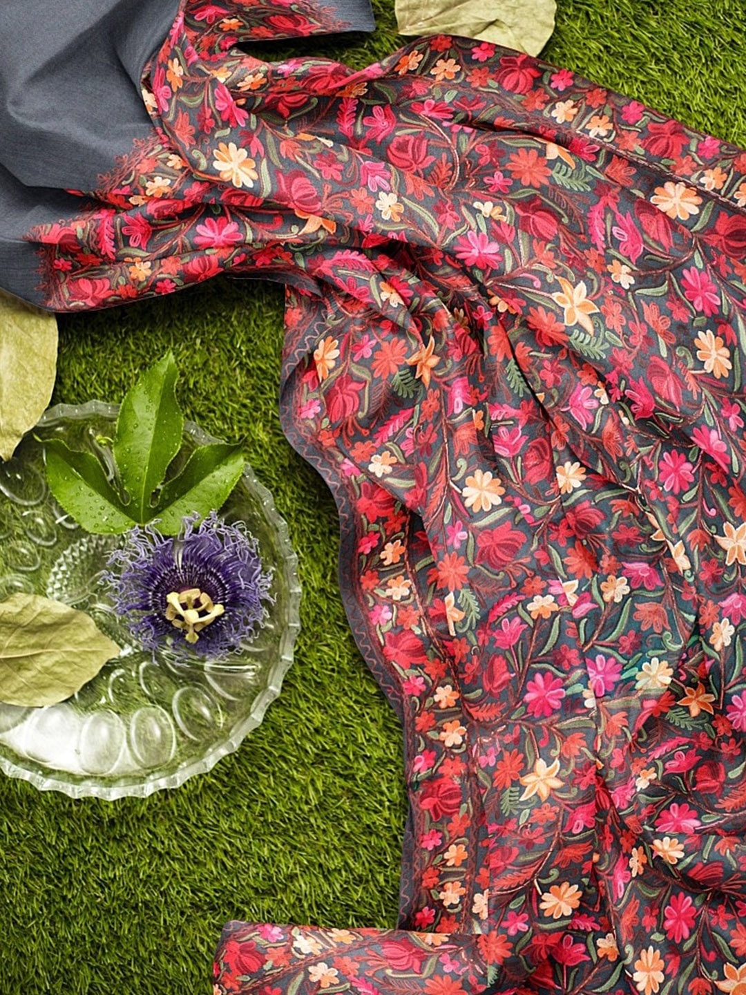 

CASMIR Floral Embroidered Shawl, Grey