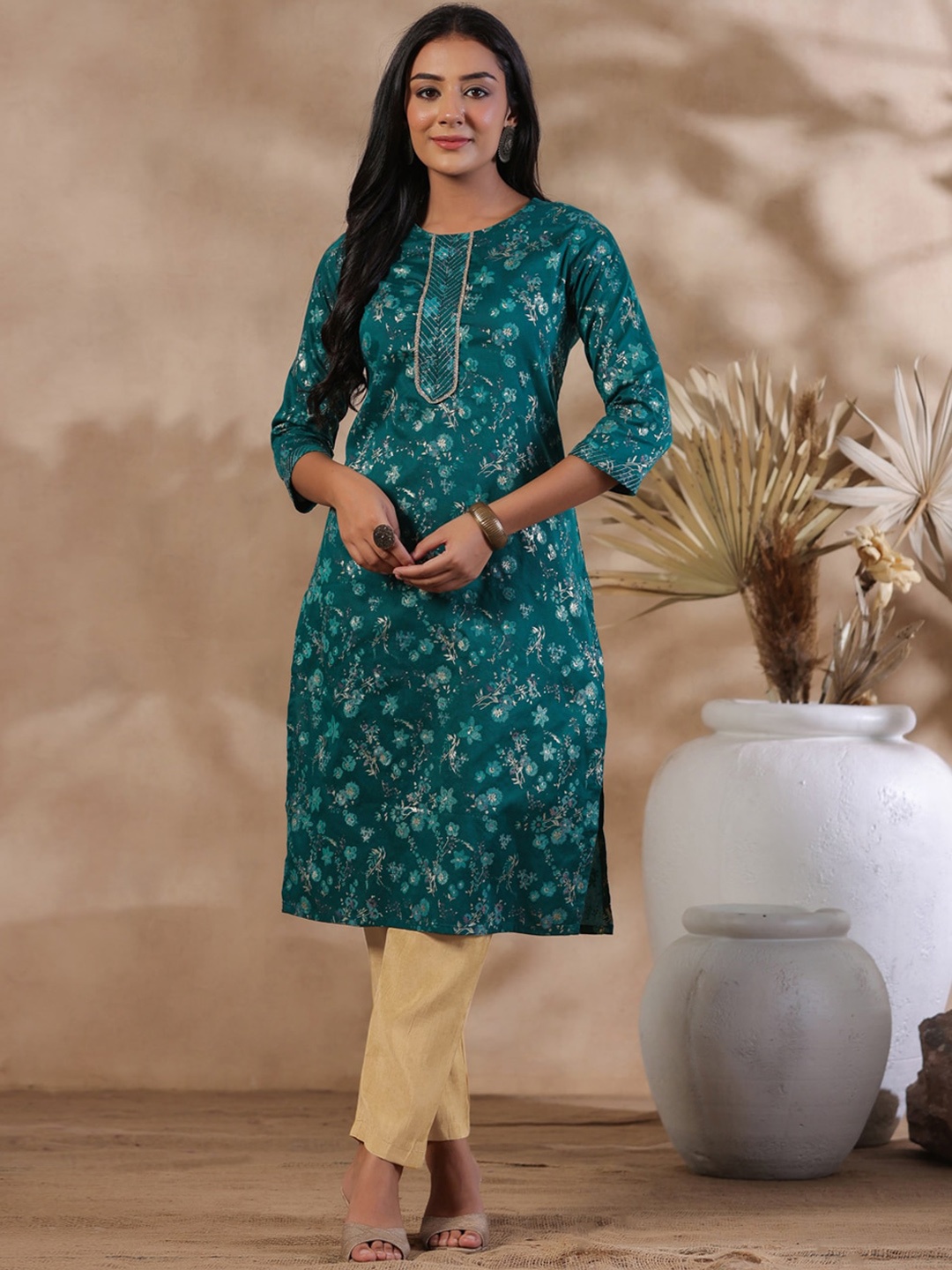 

Anubhutee Ethnic Motifs Printed Silk Kurta, Turquoise blue