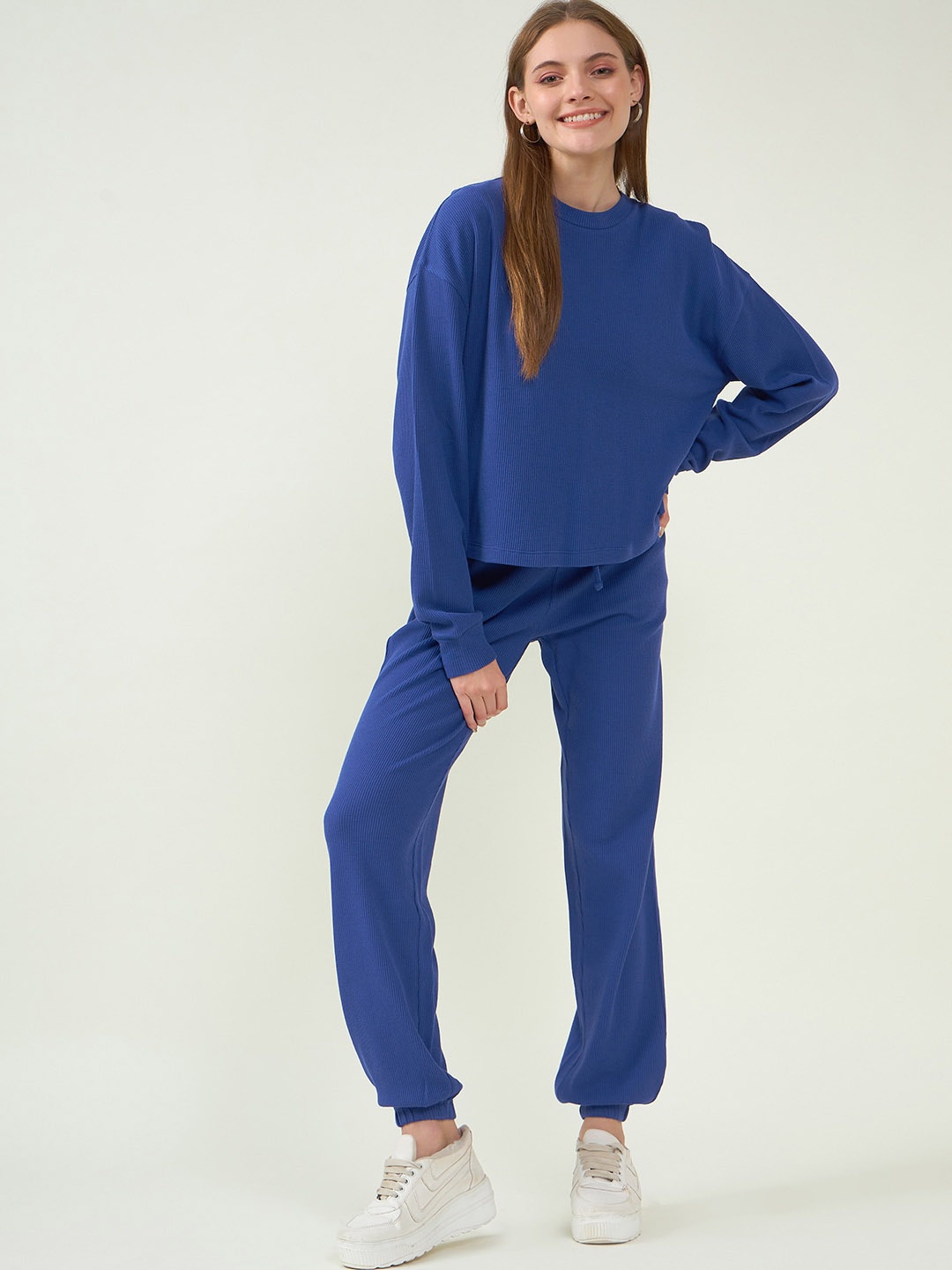 

Strong And Brave Ribbed Round Neck Regular Fit Sweatshirts With Joggers, Blue
