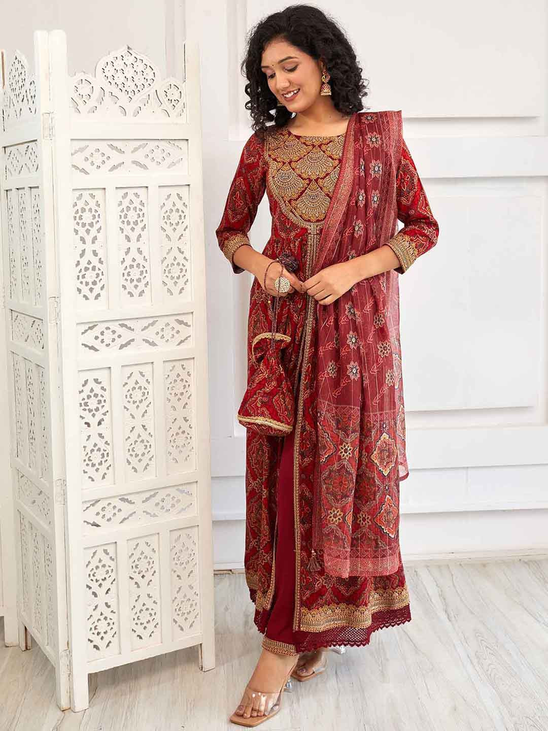 

KALINI Ethnic Motifs Printed High Slit Thread Work Straight Kurta & Trouser With Dupatta, Maroon