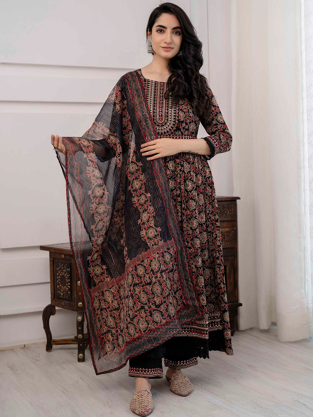

KALINI Floral Printed Mirror Work Detiled StraiA-Line Kurta & Trouser With Dupatta, Black