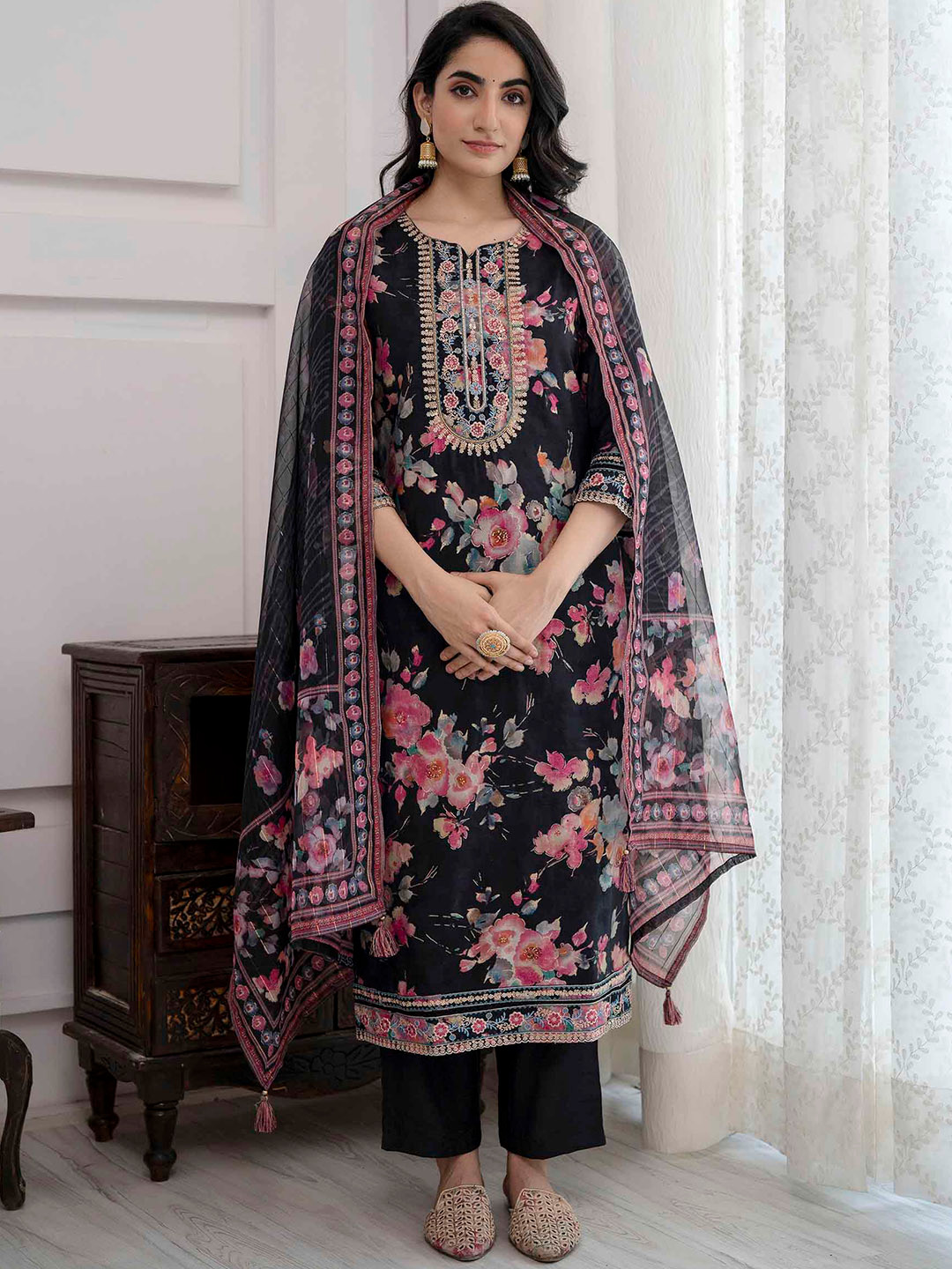 

Nehamta Floral Printed Beads and Stones Kurta with Trousers & Dupatta, Black