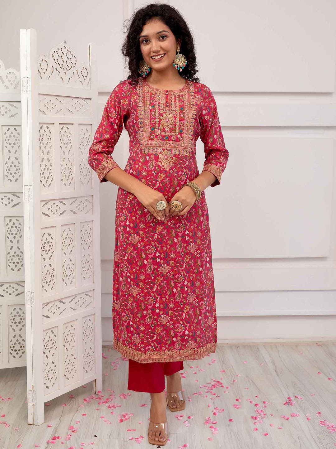 

Nehamta Floral Printed Regular Thread Work Kurta With Trousers & Dupatta, Pink