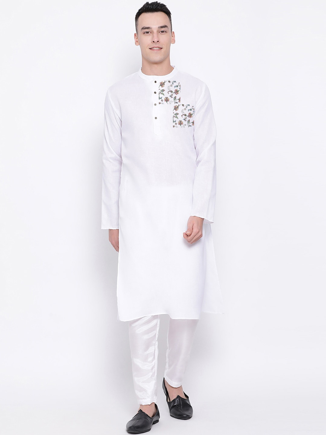 

DEVOILER Men White Yoke Design Flared Sleeves Thread Work Block Print Kurta