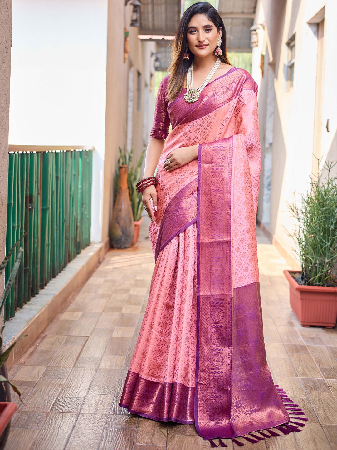 

Mitera Pink & Lavender Ethnic Motifs Woven Design Zari Kanjeevaram Saree