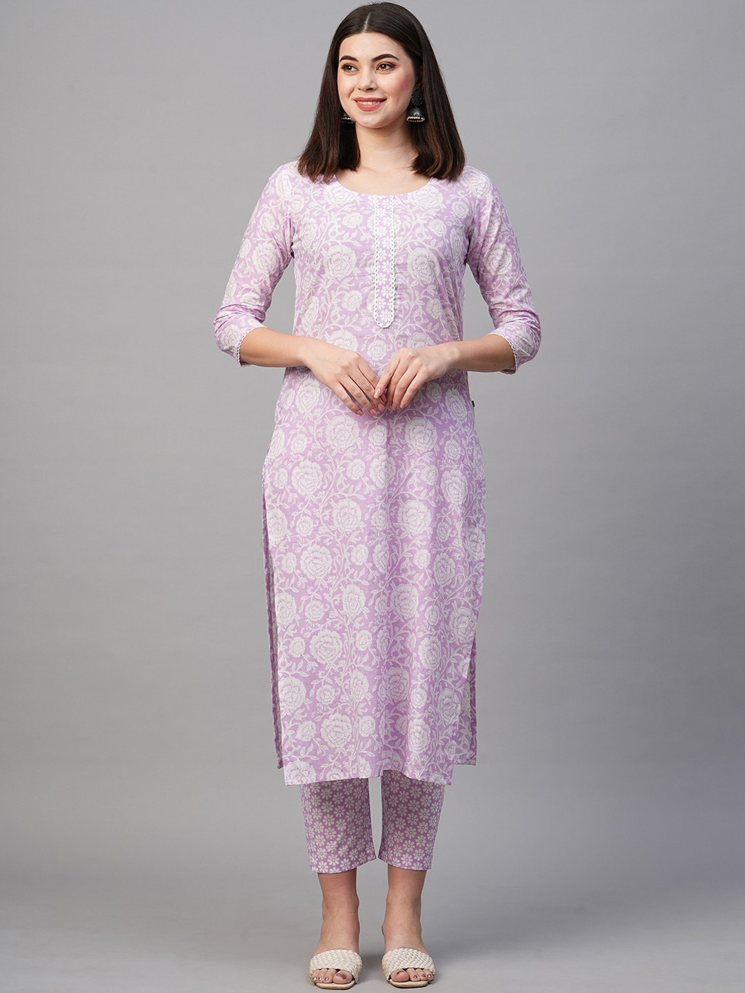 

KALINI Ethnic Motifs Printed Straight Kurta with Trousers, Purple