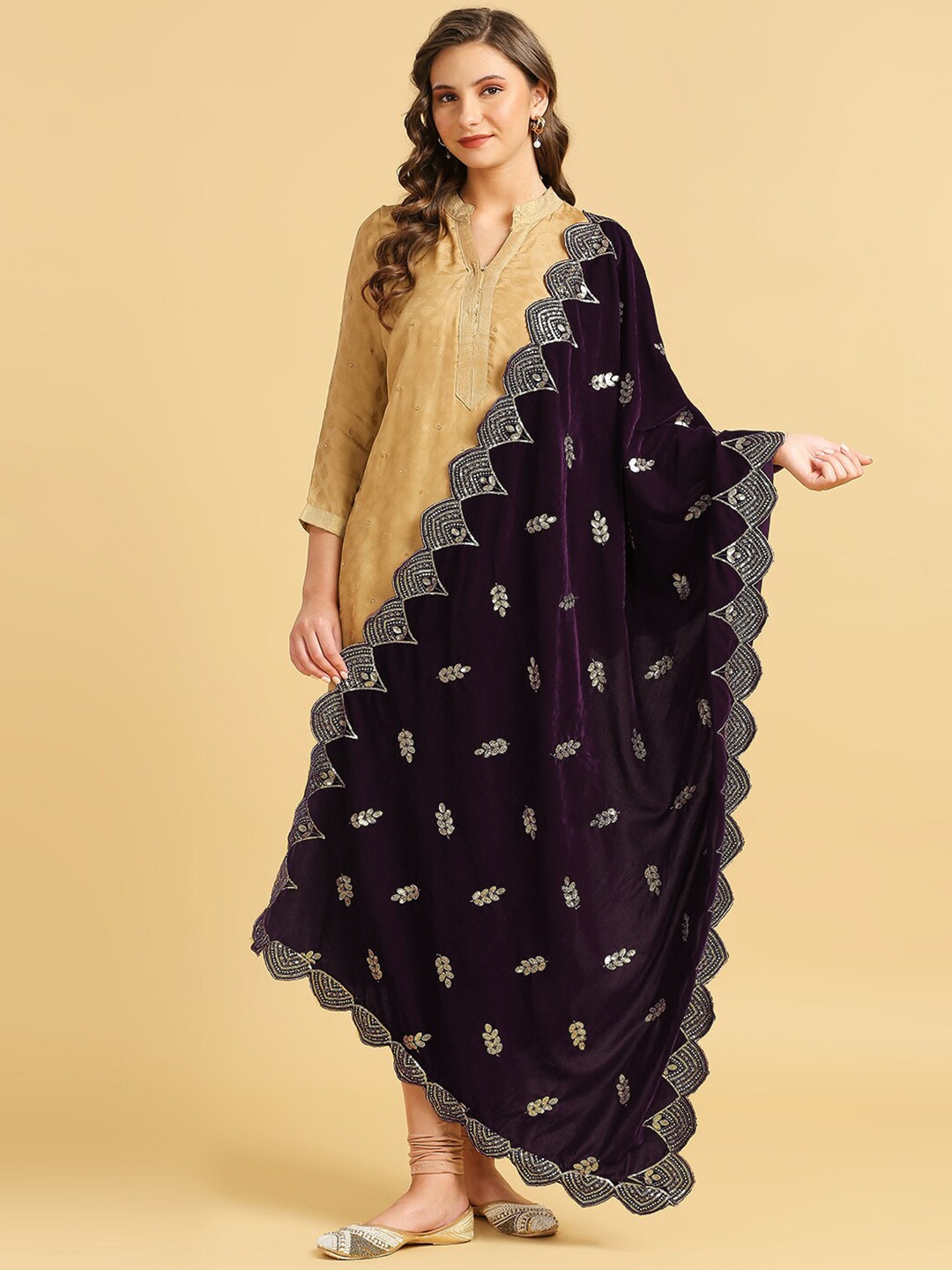 

Dupatta Bazaar Ethnic Motifs Embroidered Velvet Dupatta With Zardozi, Burgundy