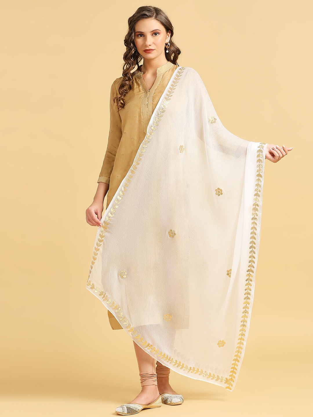 

Dupatta Bazaar Floral Embroidered Gotta Patti Chiffon Dupatta, White