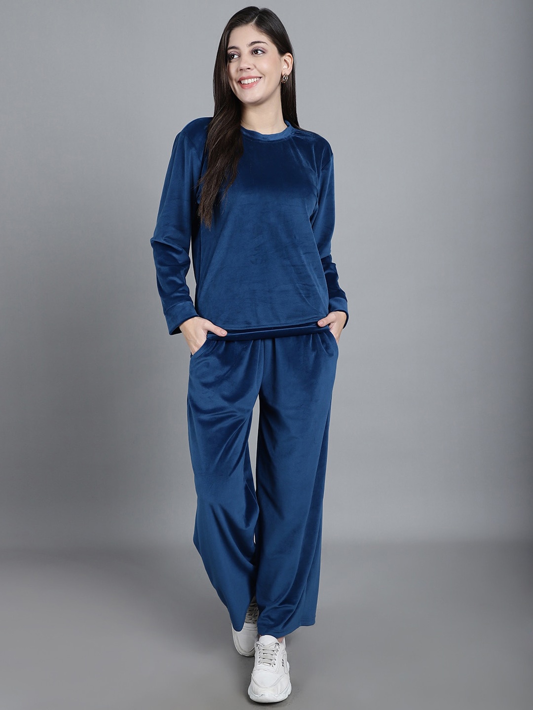 

GRACIT Round Neck Mid-Rise Velvet Tracksuits, Blue