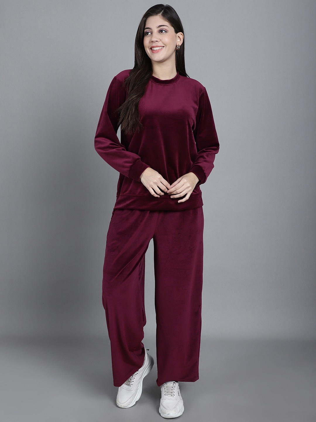 

GRACIT Round Neck Long Sleeves Mid-Rise Velvet Tracksuits, Maroon