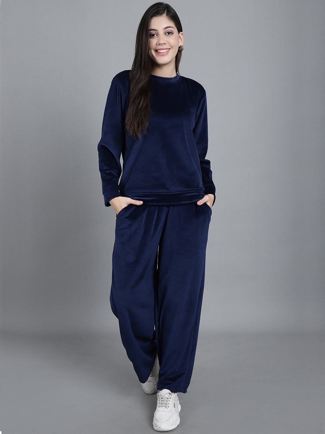 

GRACIT Round Neck Long Sleeves Mid-Rise Velvet Tracksuits, Navy blue