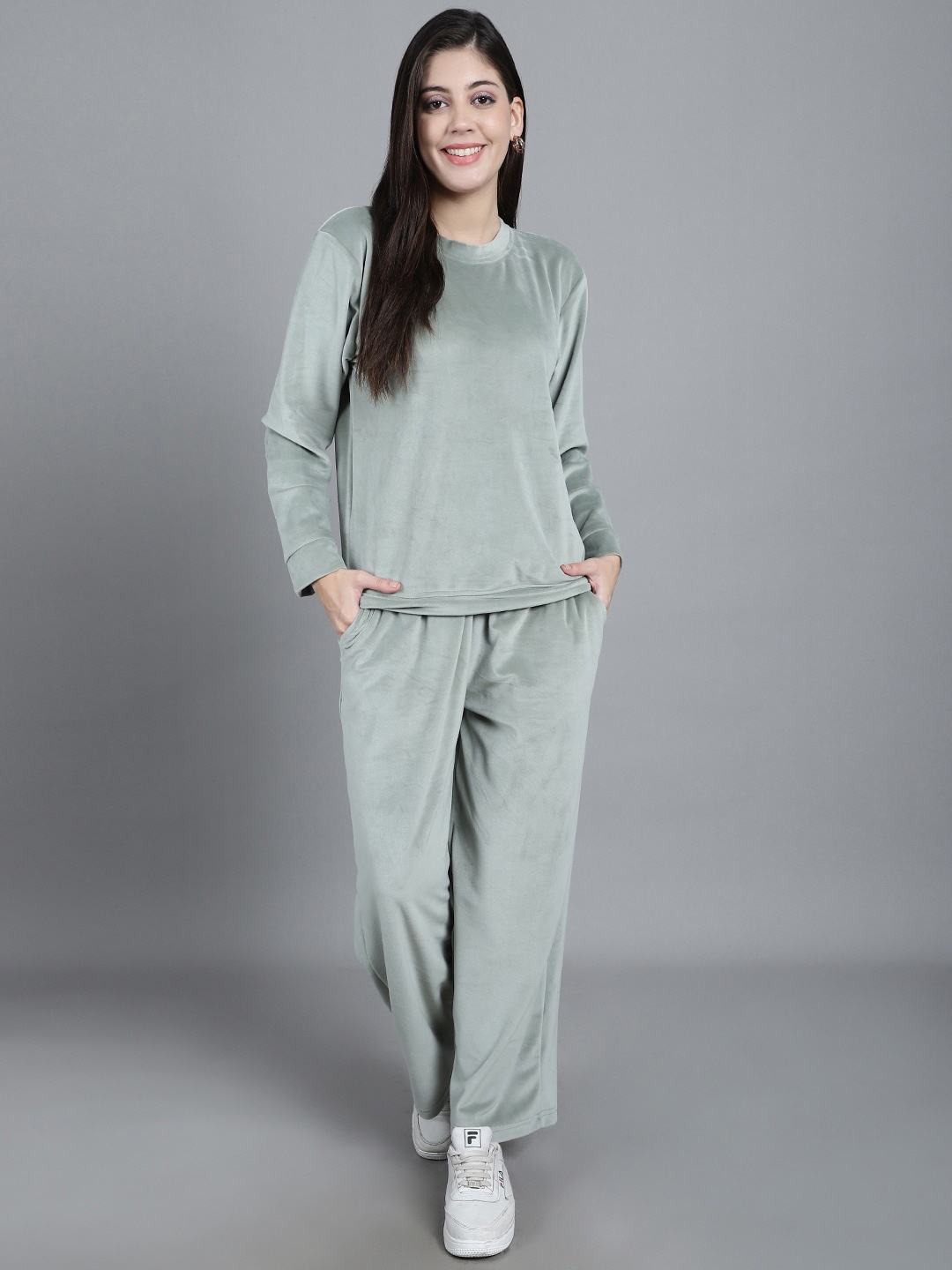 

GRACIT Round Neck Long Sleeves Mid-Rise Velvet Tracksuits, Grey