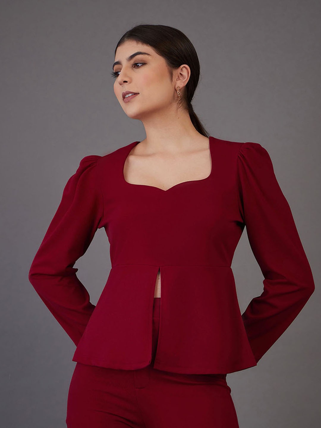 

SASSAFRAS worklyf Sweetheart Neck Puff Sleeve Peplum Top, Red