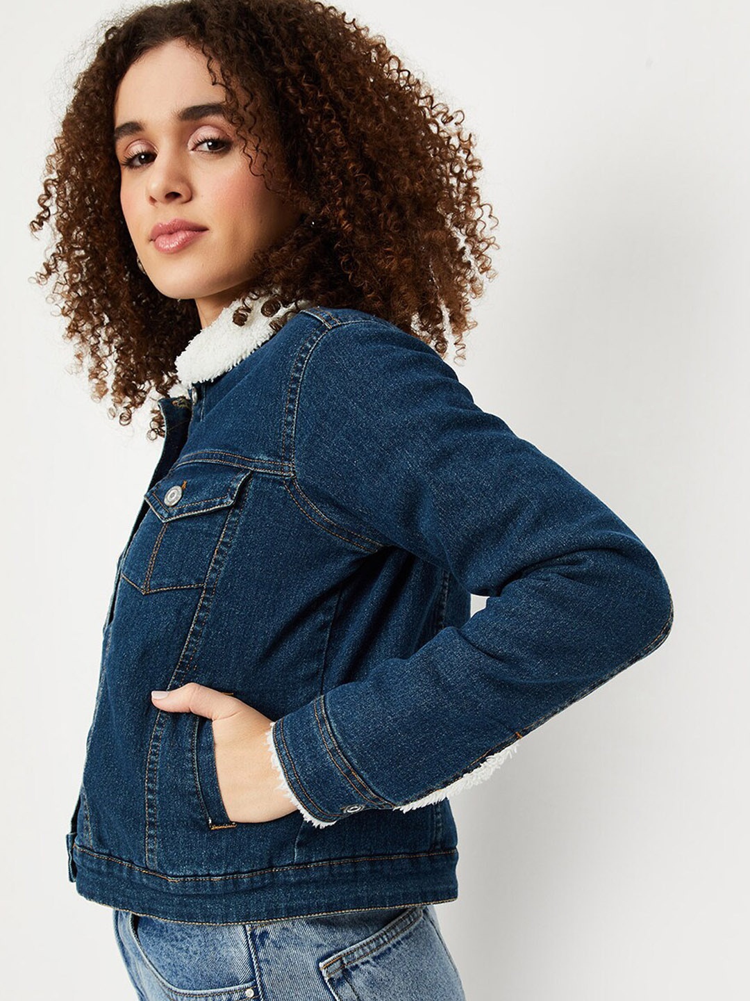 

max Faux Fur Trim Crop Denim Jacket, Blue