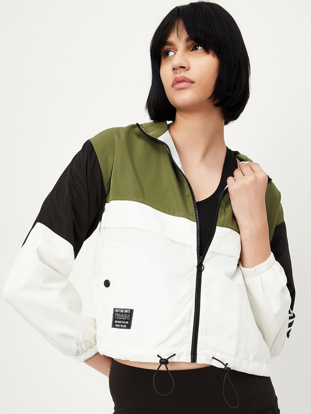 

max Colourblocked Mock Collar Crop Open Front Jacket, Green