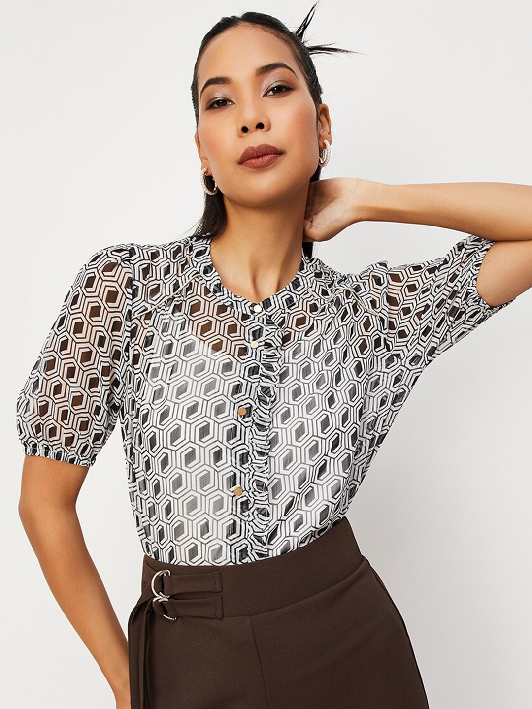 

max Geometric Printed Puffed Sleeves Mandarin Collar Top, White