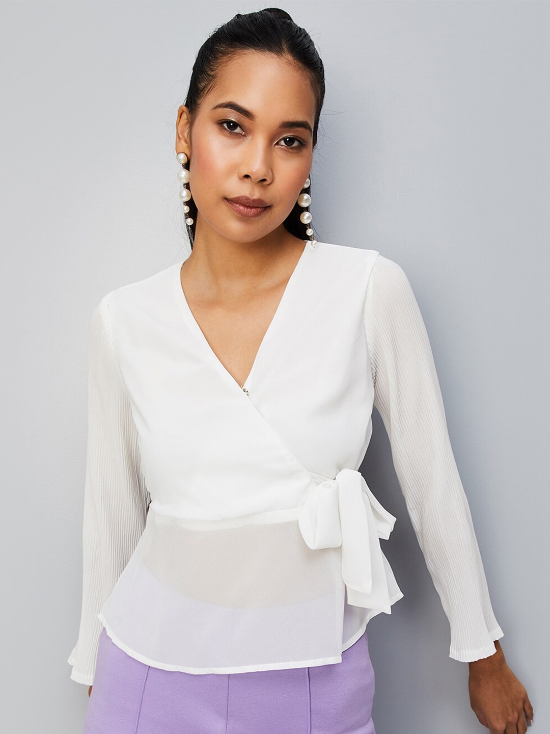 

max V-Neck Wrap Top, White