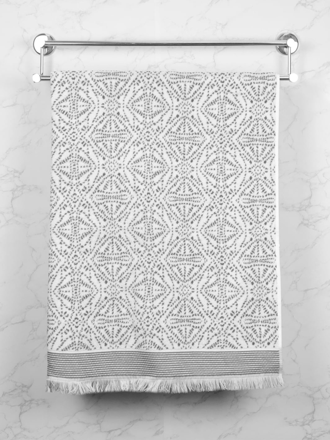 

MYTRIDENT Soft Comfort White & Gray Cotton Printed Bath Towel 500 GSM