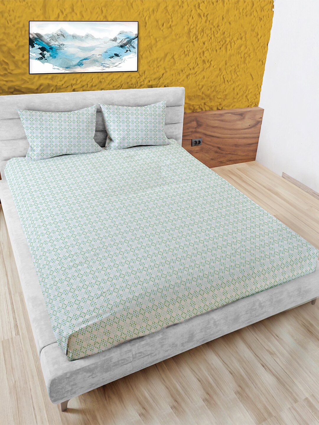 

MAYFAIR HOMES LONDON Green Graphic Pure Cotton 180 TC King Bedsheet with 2 Pillow Covers