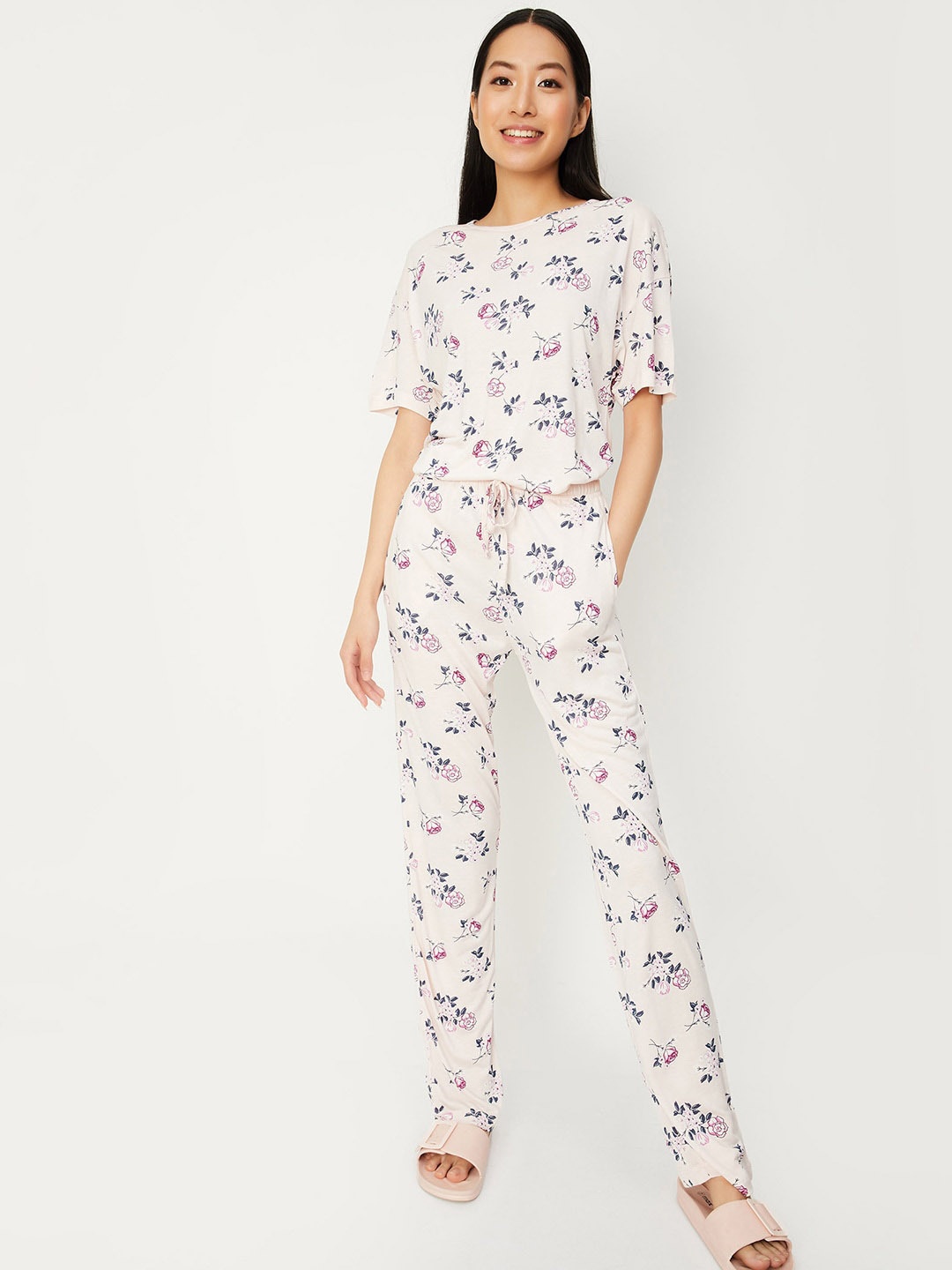 

max Floral Printed T-shirt With Lounge Pant, Off white