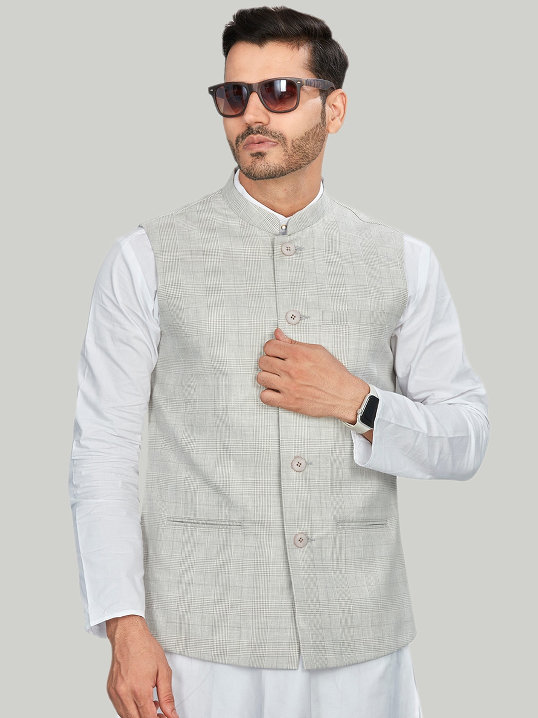 

Authentics Checked Nehru Jacket, Grey