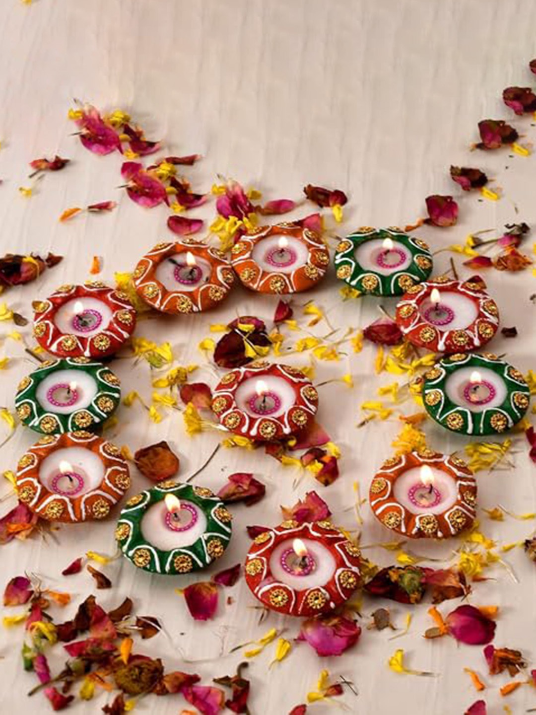 

Perpetual Red & Green 12PCs Wood Festive Diwali Diyas