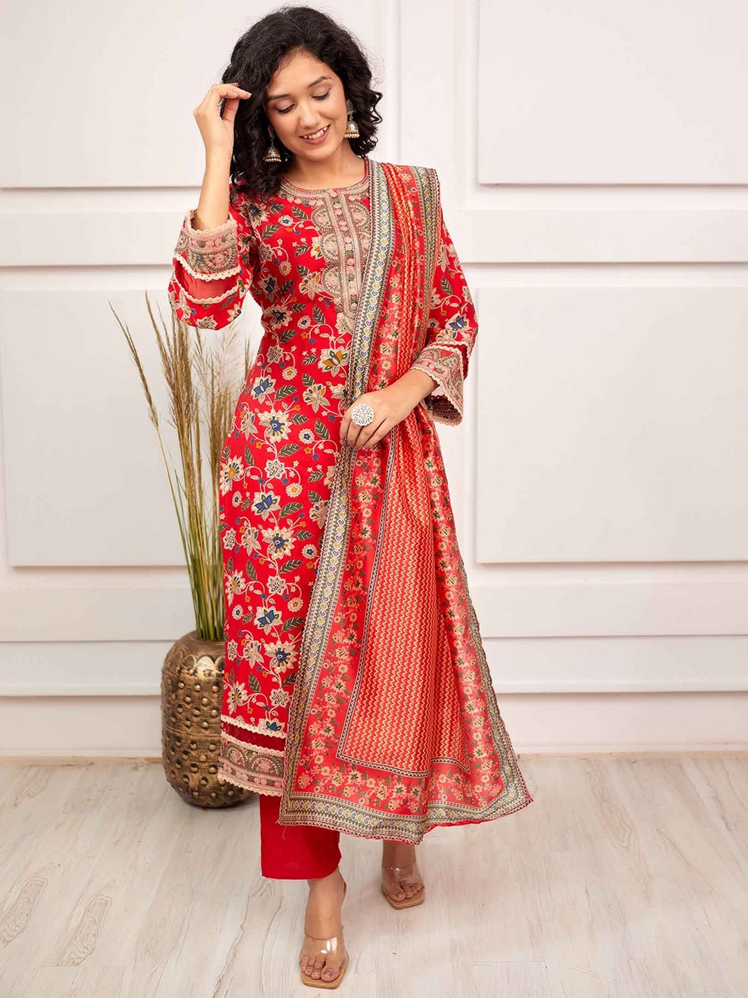 

Nehamta Floral Printed Regular Thread Work Kurta With Trousers & Dupatta, Red