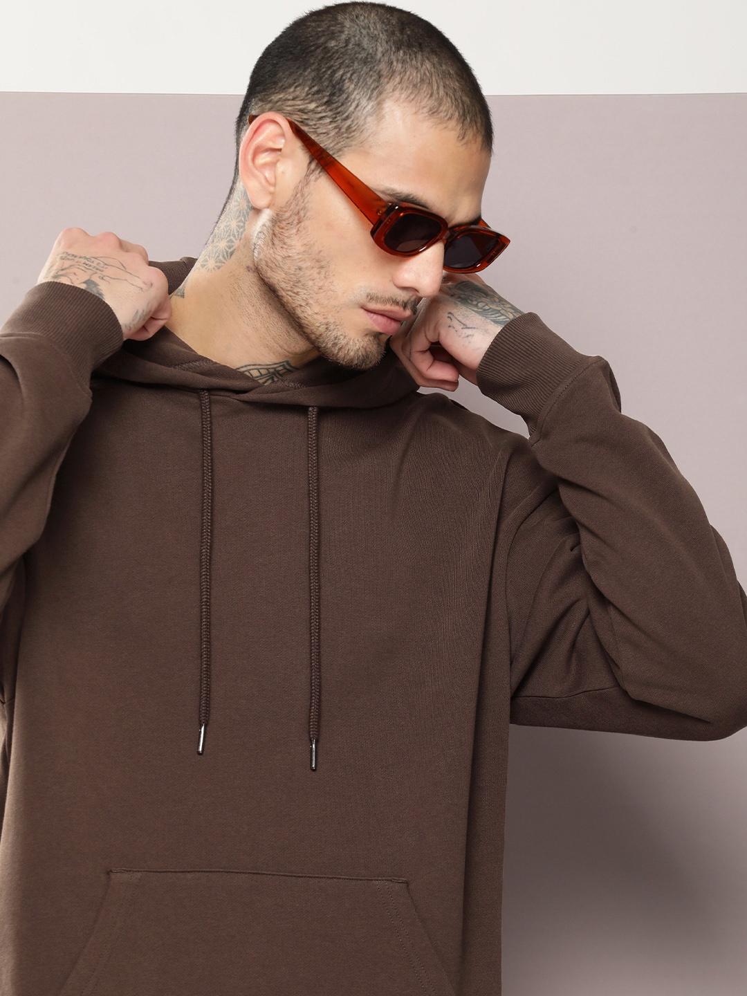 

Kook N Keech Men Solid Pullover Sweatshirt, Coffee brown