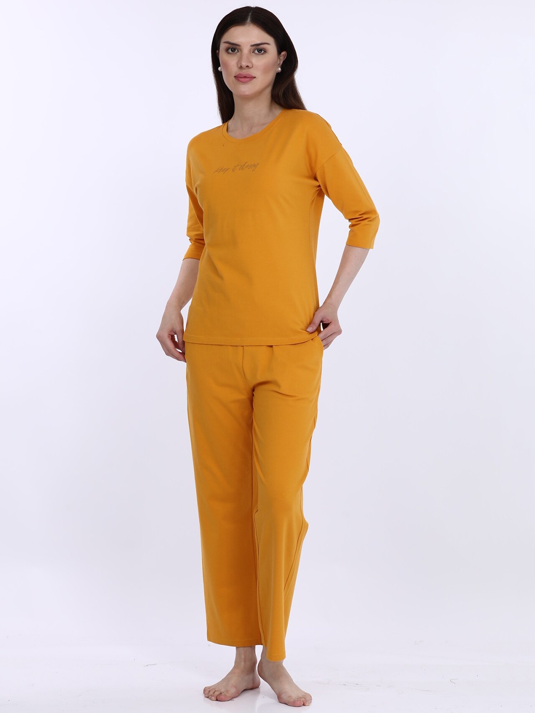 

MAYSIXTY Typography Printed Round Neck Night suit, Yellow