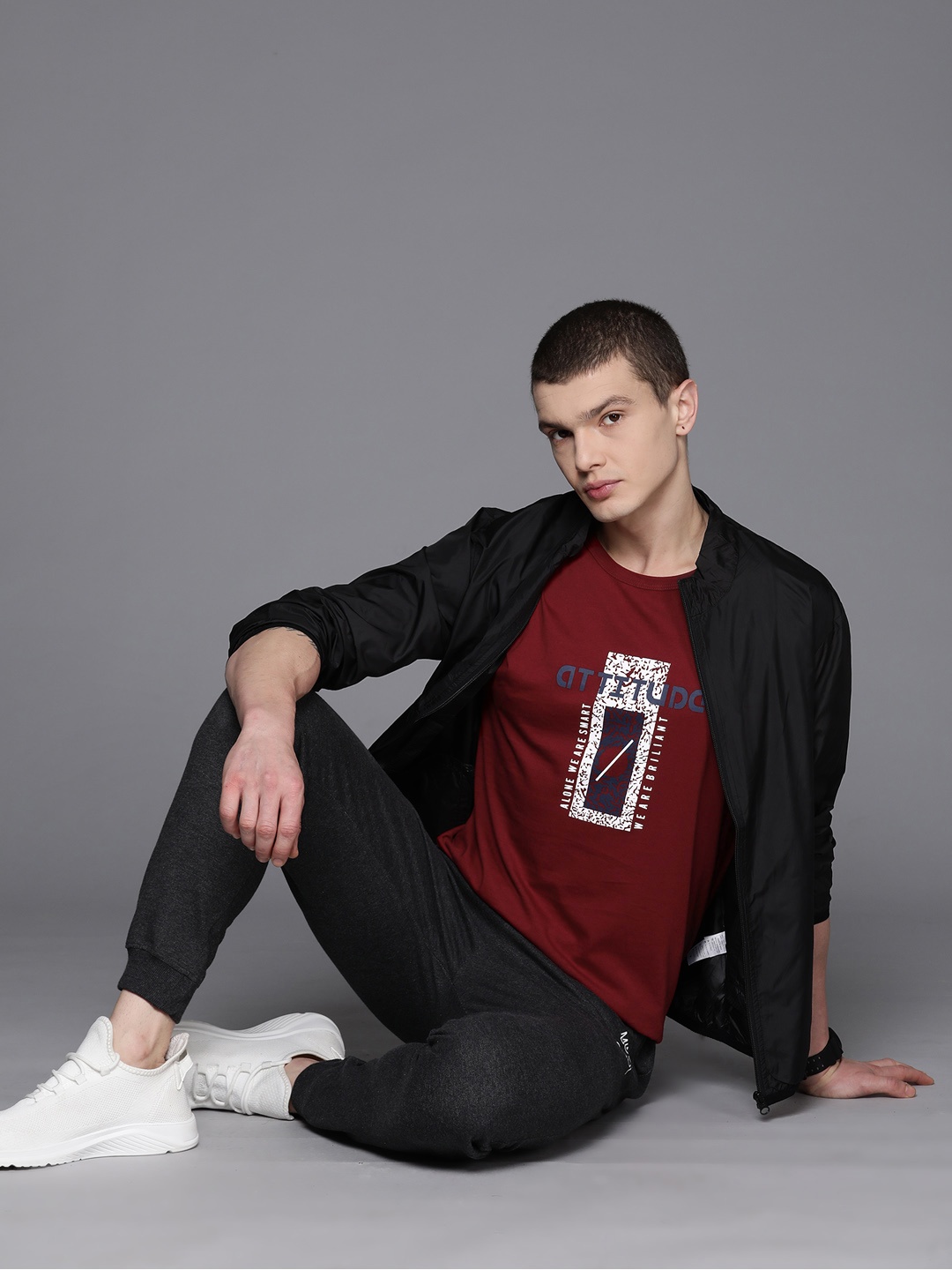 

HRX by Hrithik Roshan Men Graphic Printed Regular Fit T-shirt, Maroon