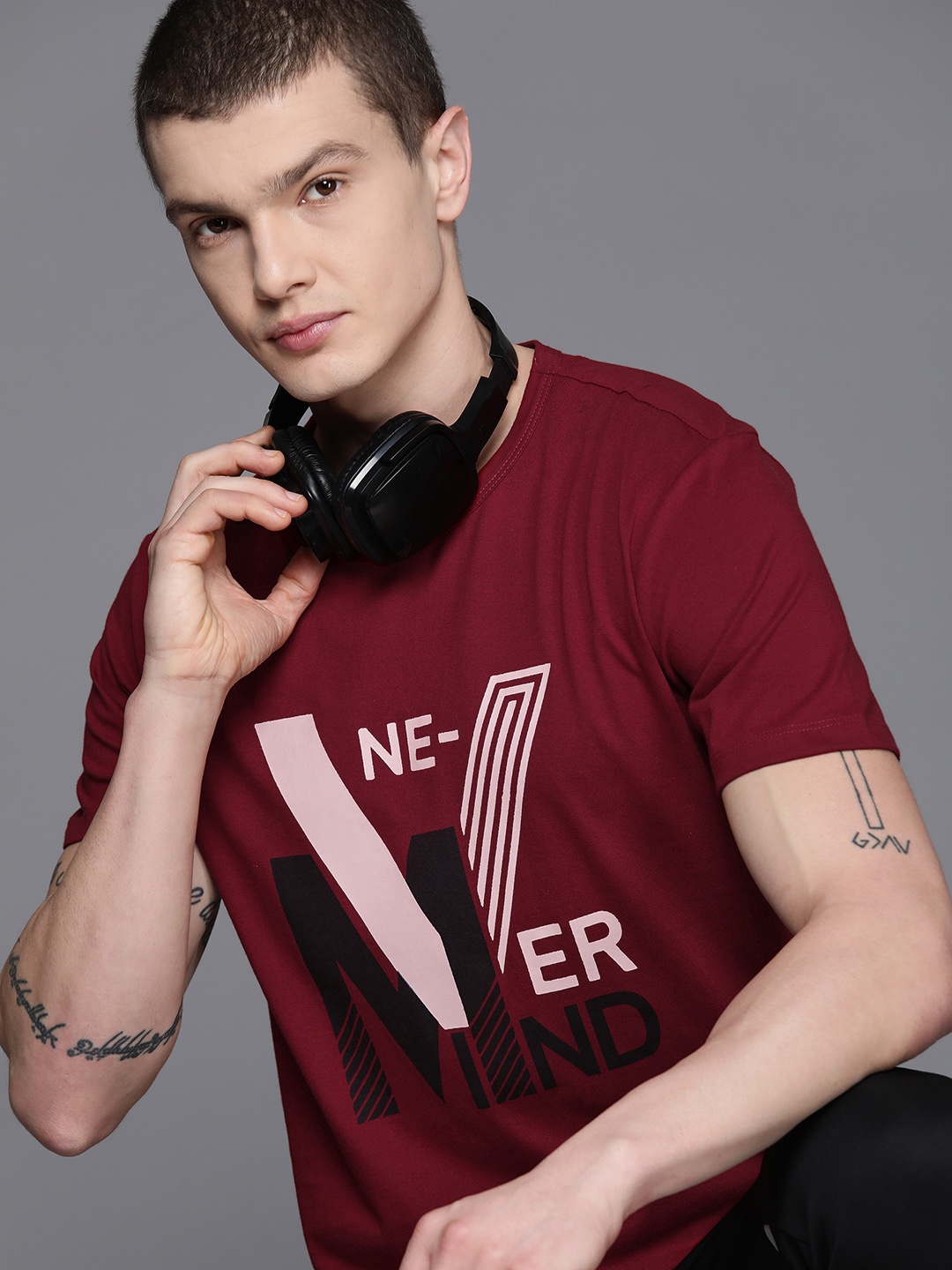 

HRX by Hrithik Roshan Men Graphic Printed Regular Fit T-shirt, Maroon